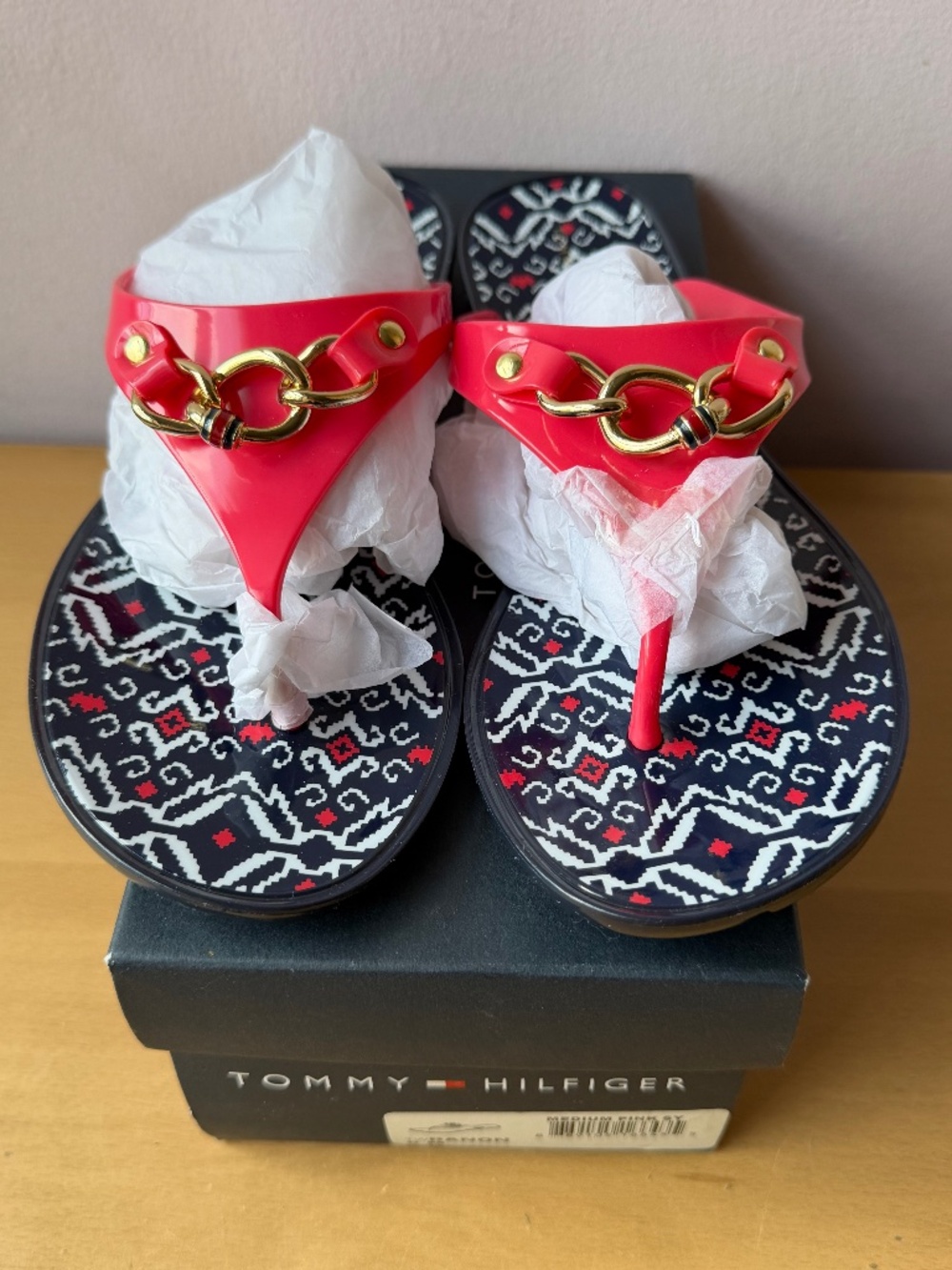 Tommy Hilfiger Womens Bubblegum Pink Navy Plastic Beach Slide Sandals New in Box
